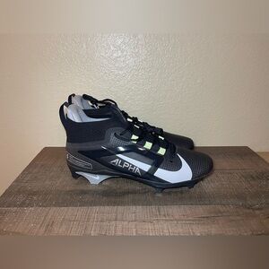 Nike Alpha Menace 4 Elite “Black White”
- Size 13 Men.